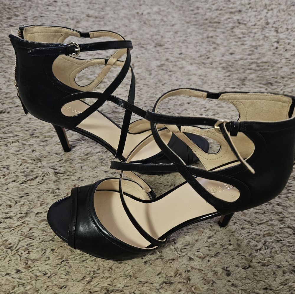 Nine West Strappy Sandals - Size 9